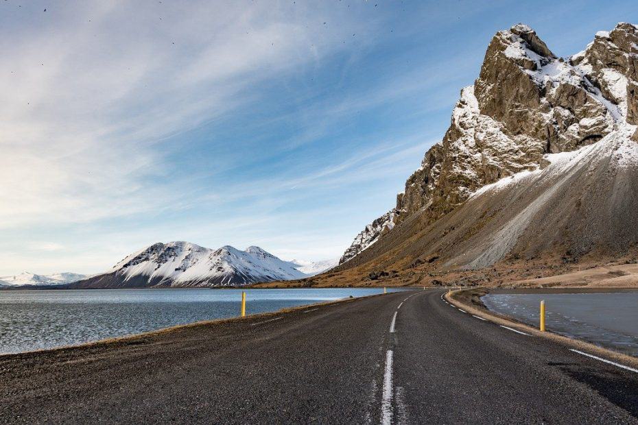 Circuitos y rutas en coche por Islandia